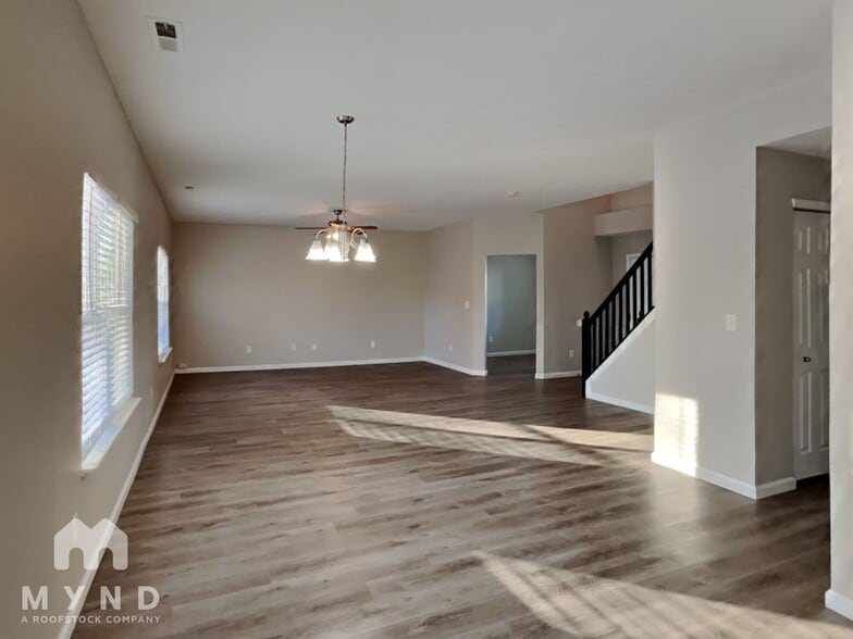 Building Photo - 1511 Danielle Rd