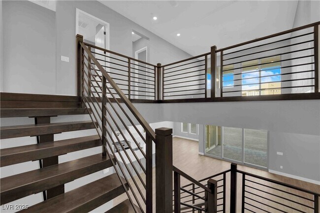 Building Photo - 10648 Stone Ledge Ave