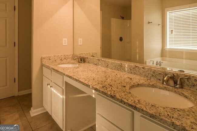 Building Photo - 6419 Stonelake Pl SW