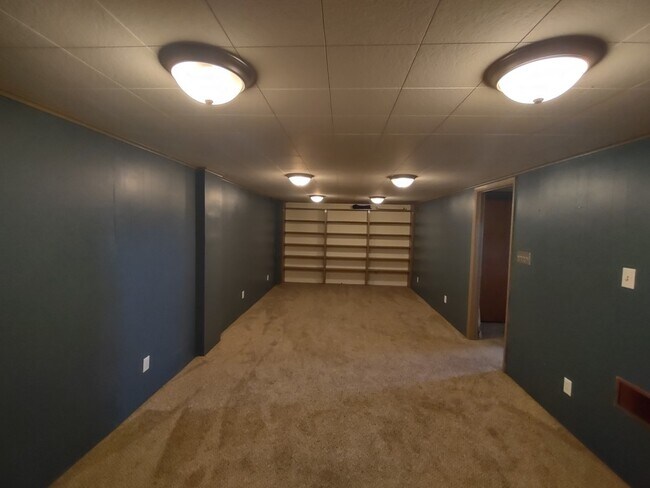 Building Photo - 603 Walnut St