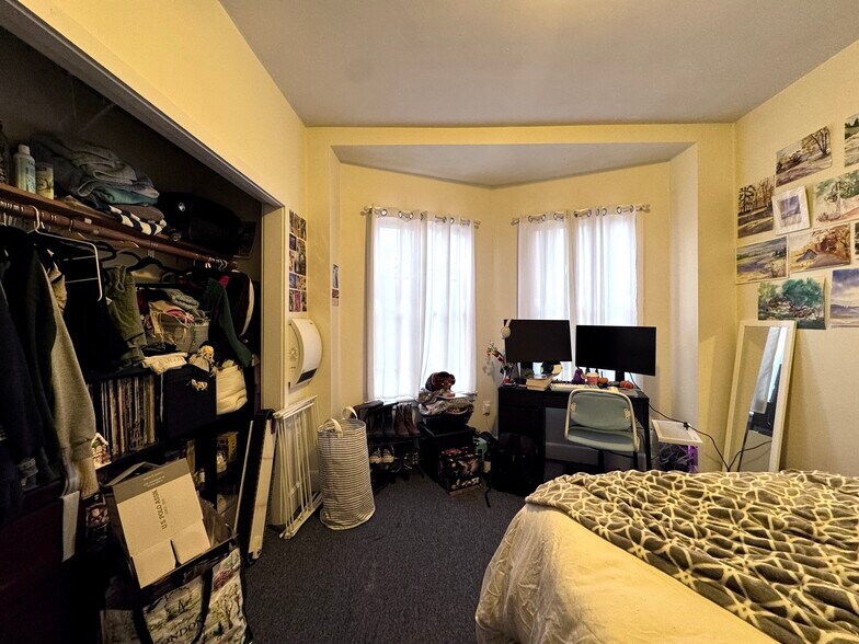 Building Photo - 616 Columbus Ave