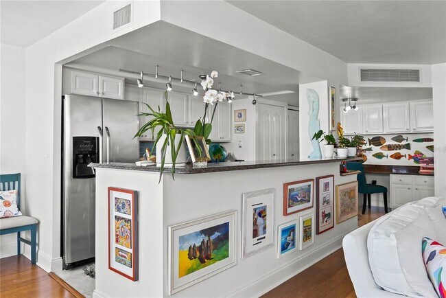 Building Photo - 644 Island Way