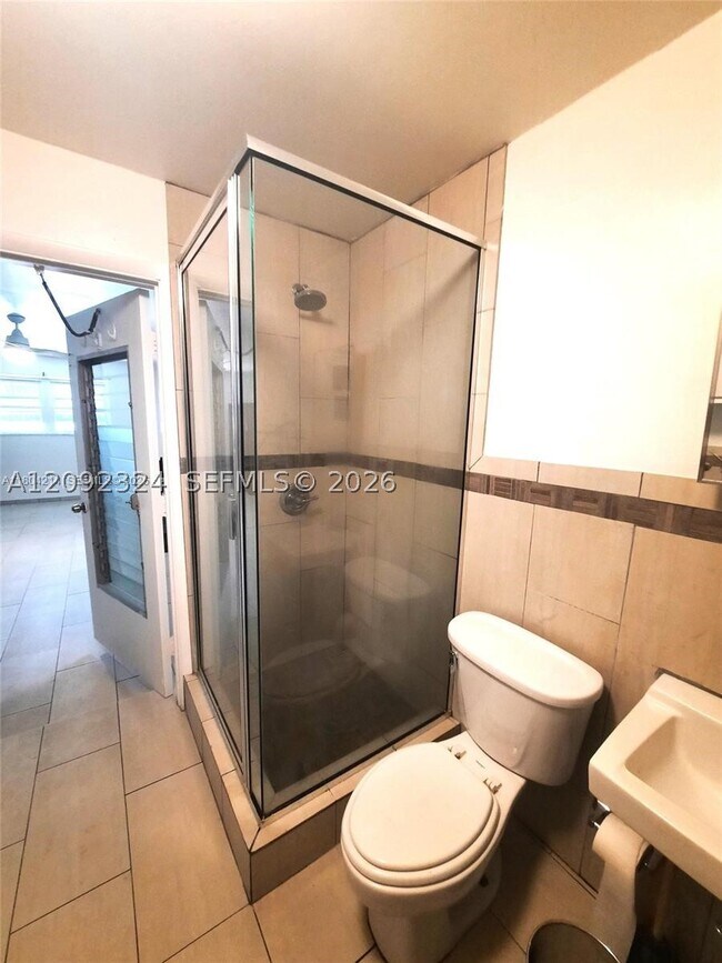 Building Photo - 3838 NE Melba Dr