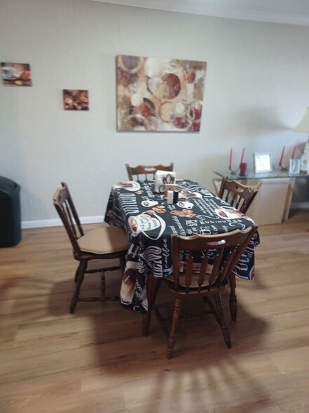 Building Photo - 909 SE 46th Ln