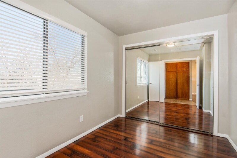 Building Photo - 2273 S Buckley Rd