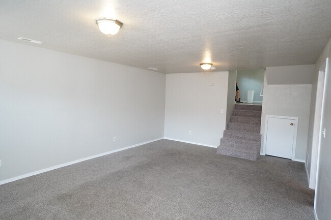 Building Photo - 698 Berwick Dr