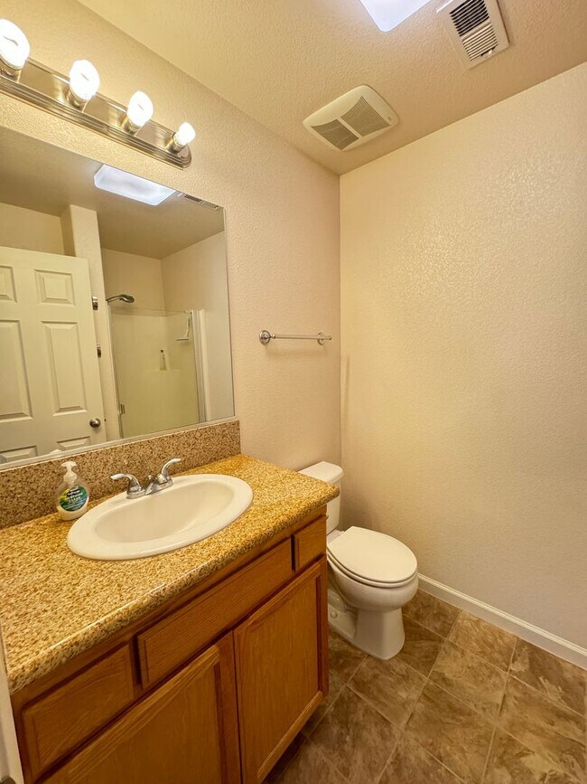 Building Photo - 3 bed/ 2 bath house in country setting