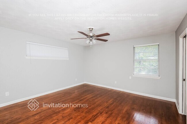 Building Photo - 8514 Sweetwater Dr