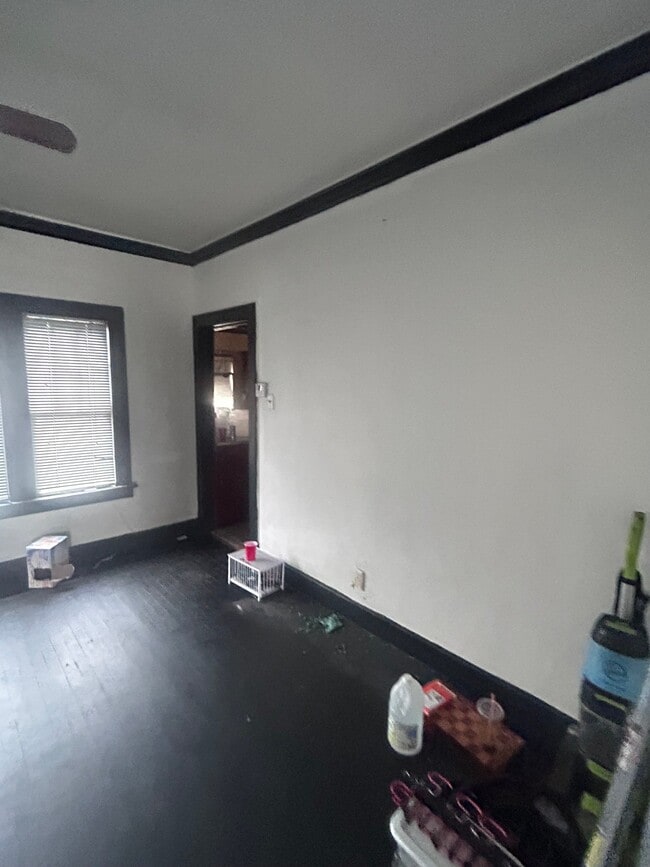 Building Photo - 725 N 39th St