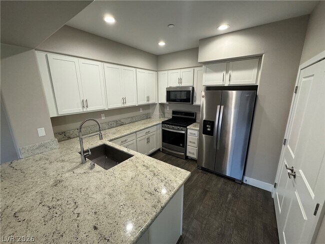 Building Photo - 11885 Tevare Ln