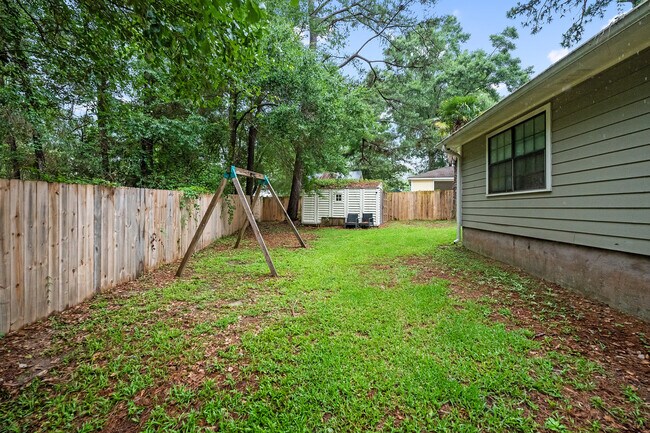 Building Photo - 115 Donna Cir