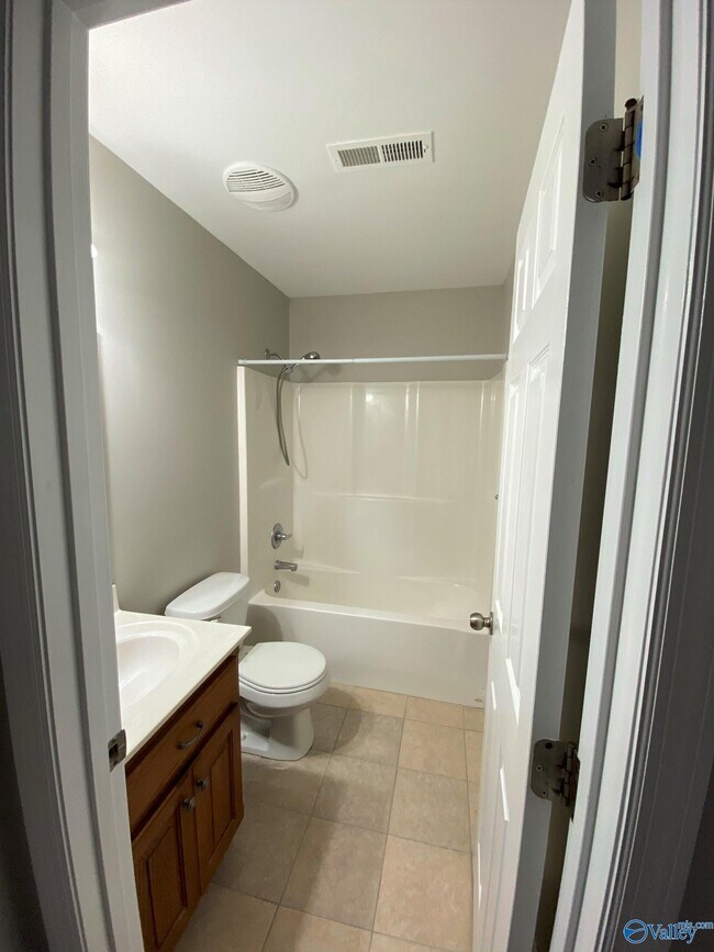 Building Photo - 22873 Horseshoe Bend