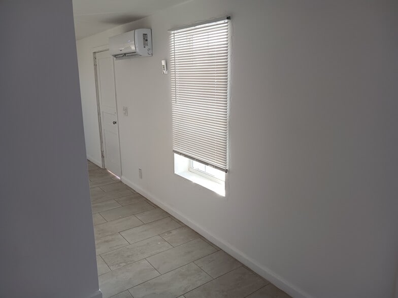 Building Photo - 248 Springfield Ave