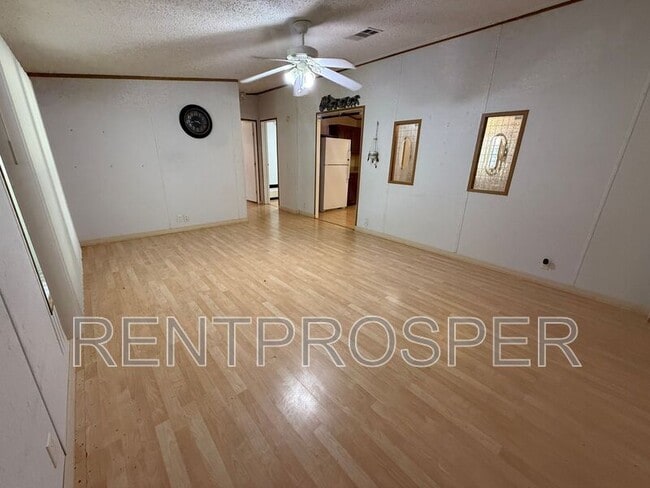 Building Photo - 18240 Lynbrook Rd