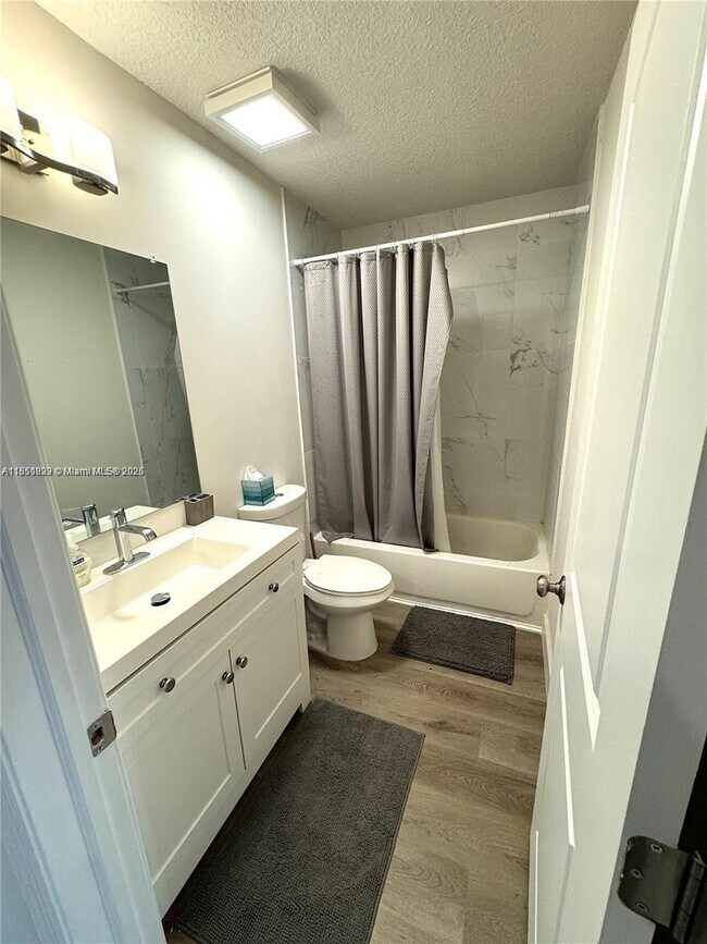 Building Photo - 4303 Inlet Cir