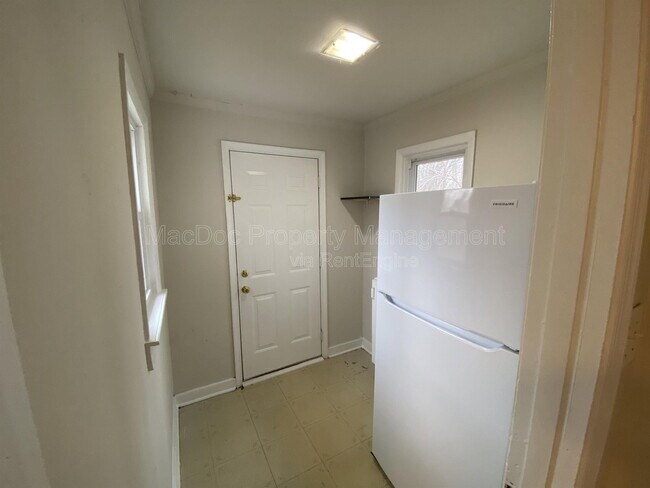 Building Photo - 11308 Gordon Rd