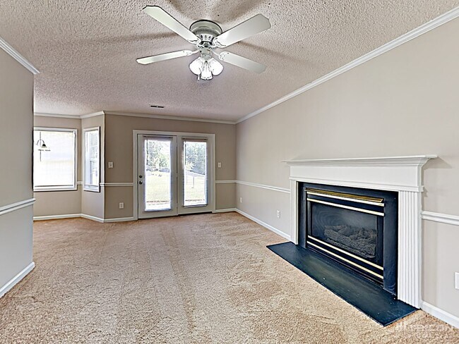 Building Photo - 800 Suequay Court Gastonia NC