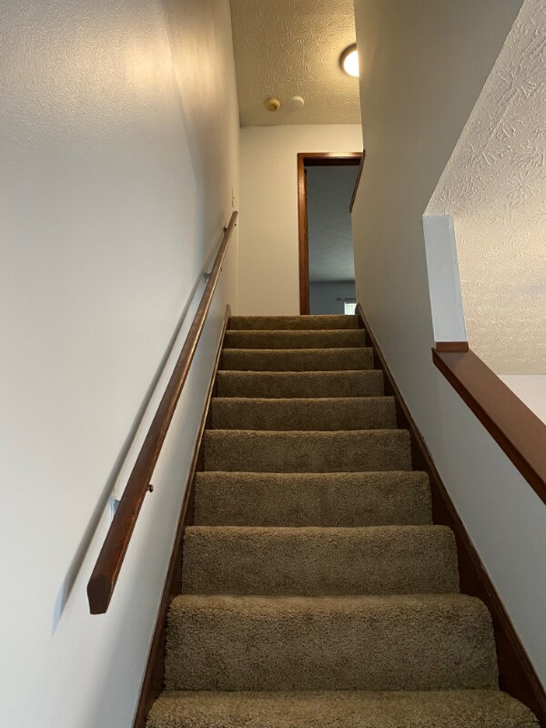 Building Photo - 136 W Pacemont Rd