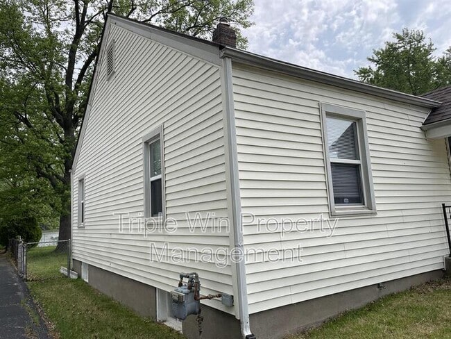 Building Photo - 1629 Talisman Ln