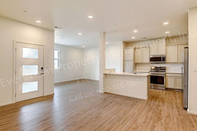 Building Photo - 4954 Denys Dr.