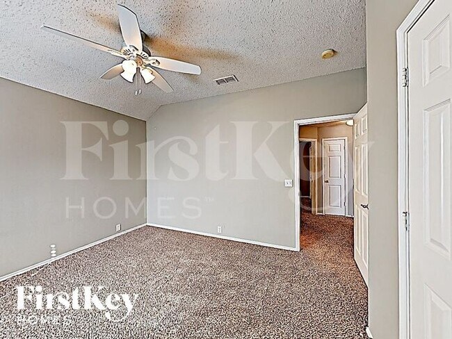 Building Photo - 7885 Parkmount Ct