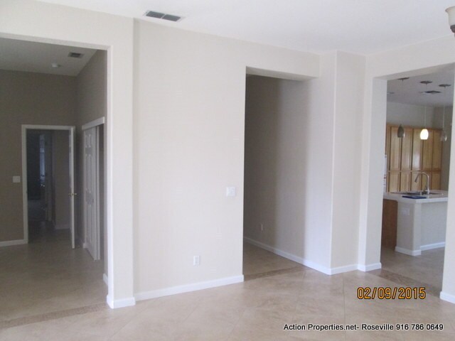 Building Photo - West Roseville 2100sqft, 3 Bedroom (office...