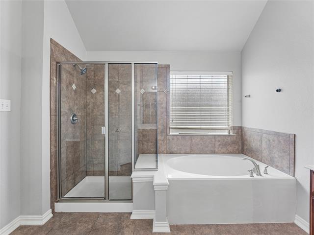 Building Photo - 2308 Fountain Gate Dr