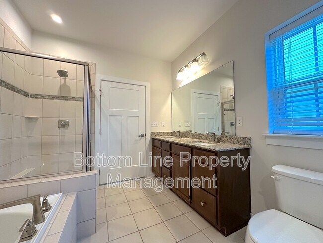Building Photo - 5087 Crabapple Ln
