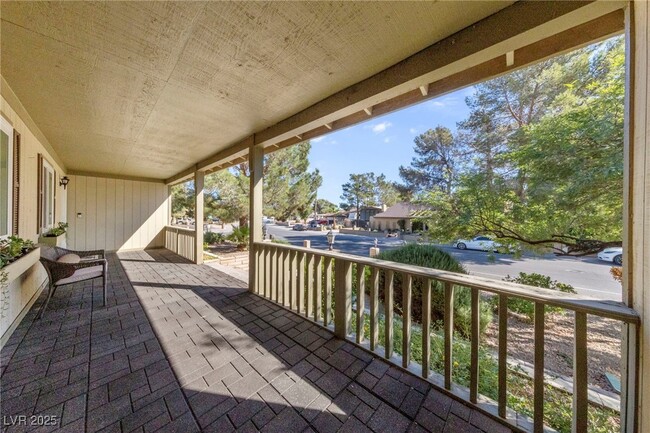 Building Photo - 5518 Avenida Vaquero