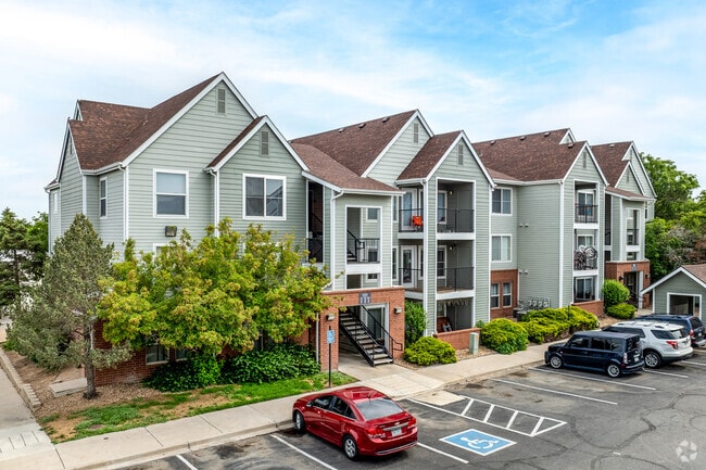 Building Photo - Spring Hollow