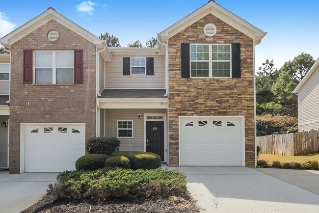 Primary Photo - 252 Derby Ct