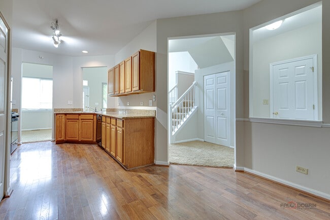 Building Photo - 45 S Oakhurst Dr