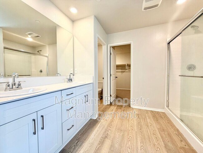Building Photo - 36330 Albus Ave