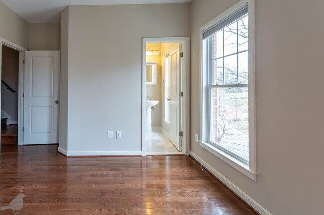 Building Photo - 2909 Chancellor's Way NE