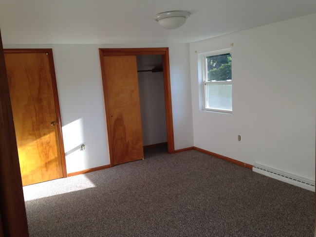 Master bedroom - 612 Strathmore Ave