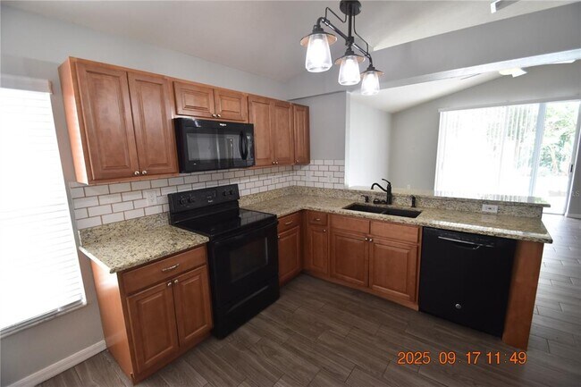 Building Photo - 24806 Black Creek Ct