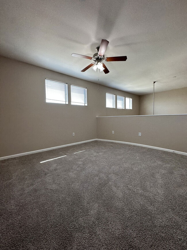 Building Photo - 2109 Town Center Ln