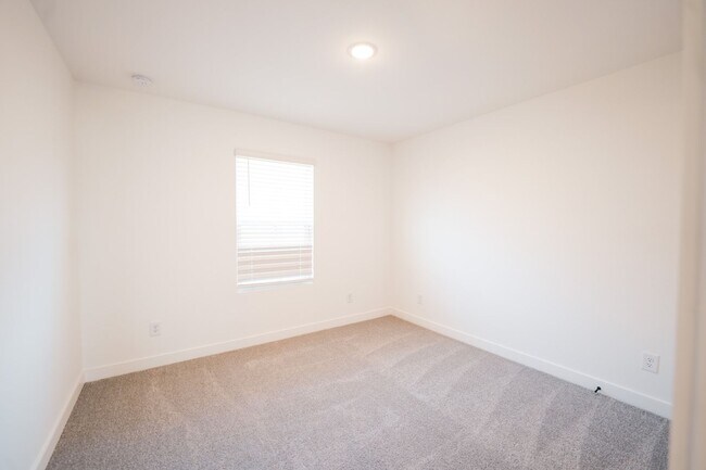 Building Photo - Coming Available!