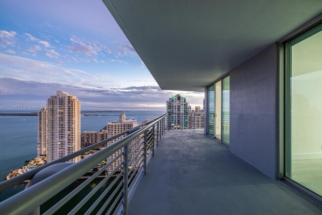 Building Photo - 335 S Biscayne Blvd