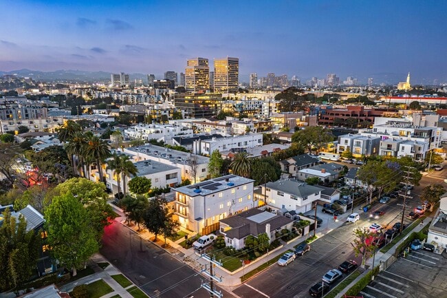 Building Photo - 1954 Purdue Ave