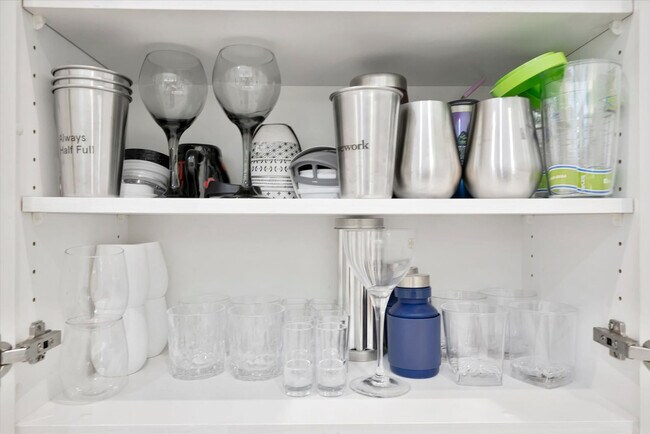 Building Photo - 19 Hoffer St