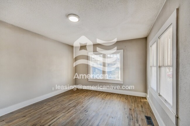 Building Photo - 1833 31st St Ensley