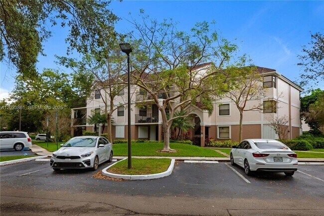 Building Photo - 10105 W Sunrise Blvd