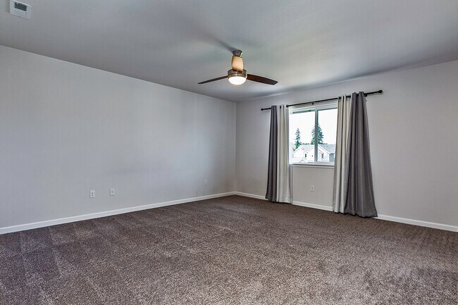 Building Photo - 14398 99th Way Southeast
