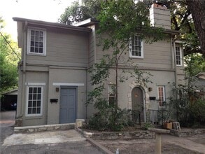 Building Photo - 803 E 32nd St