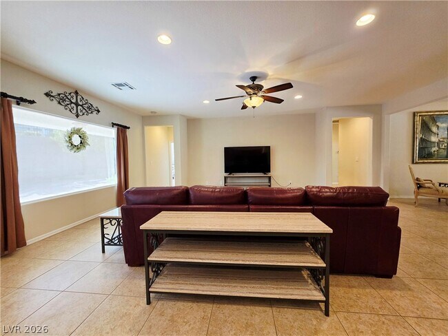 Building Photo - 2312 Perrysburg Dr
