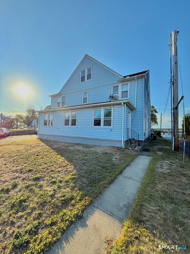 Building Photo - 26 Bridgeport Ave