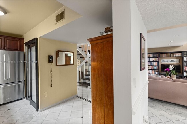 Building Photo - 9033 SW 78th Pl