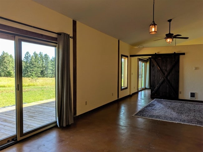 Building Photo - 82 Jewel Trl