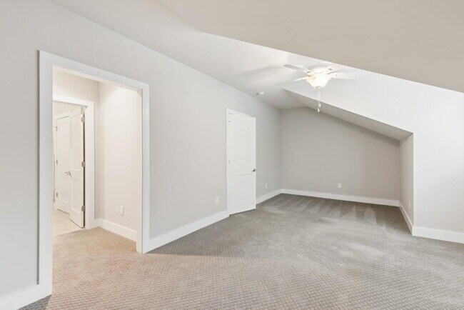 Building Photo - 2974 Hermance Dr NE